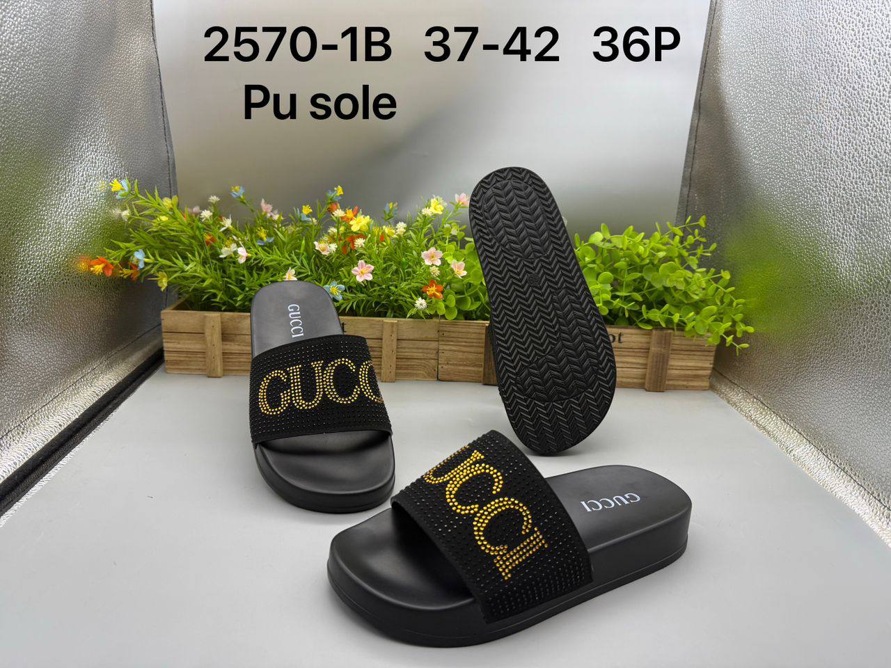 Ladies Gucci slide