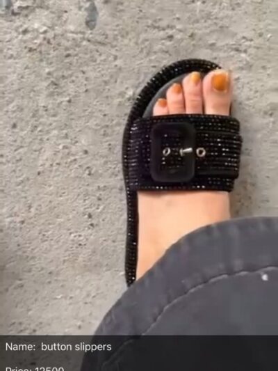 Button slippers